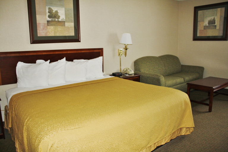 Bedroom 3, Quality Inn Plainfield I-395, Windham