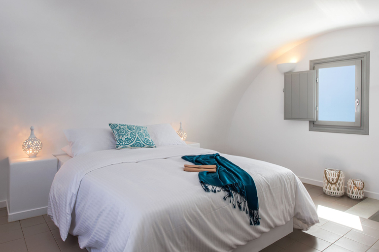 Bedroom 2, Villa Irini Fira Adults Only, South Aegean