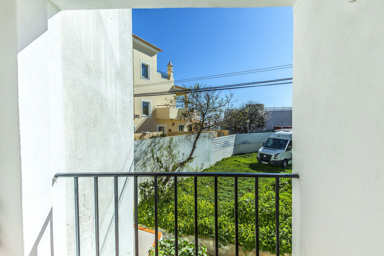 Others 4, B20 - Sun and Pool Apartment, Lagos