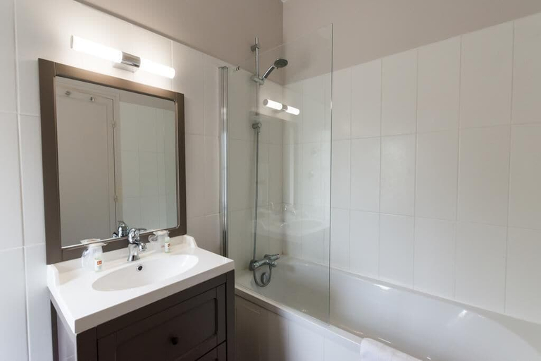 Bathroom 3, Hôtel Relais du Loir, Sarthe