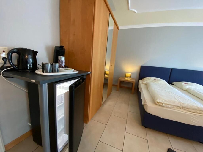 Bedroom 4, Gästehaus Savo, Ahrweiler