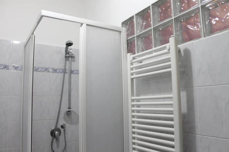 Bathroom 5, B&B Roma Castle Termini, Roma