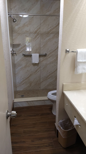 Bathroom 4, Super 8 by Wyndham North Palm Beach, Palm Beach
