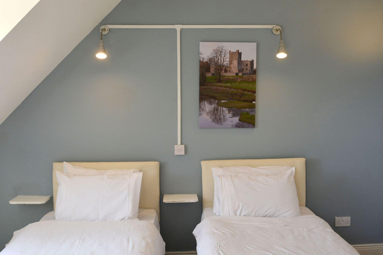 Bedroom 2, Hookless Holiday Homes