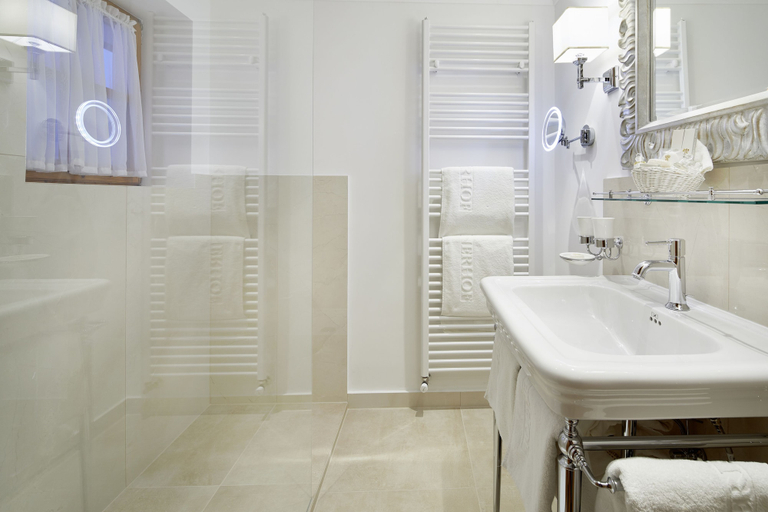 Bathroom 4, Landsitz Römerhof - Hotel Apartments, Kitzbühel