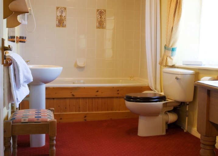 Bathroom, Lifeboat Inn, Cambridgeshire
