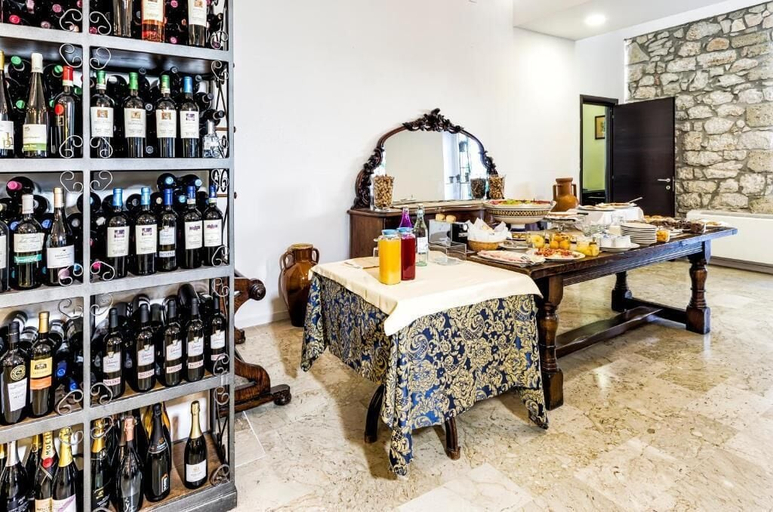Food & Drinks 5, Hotel Colucci, Avellino