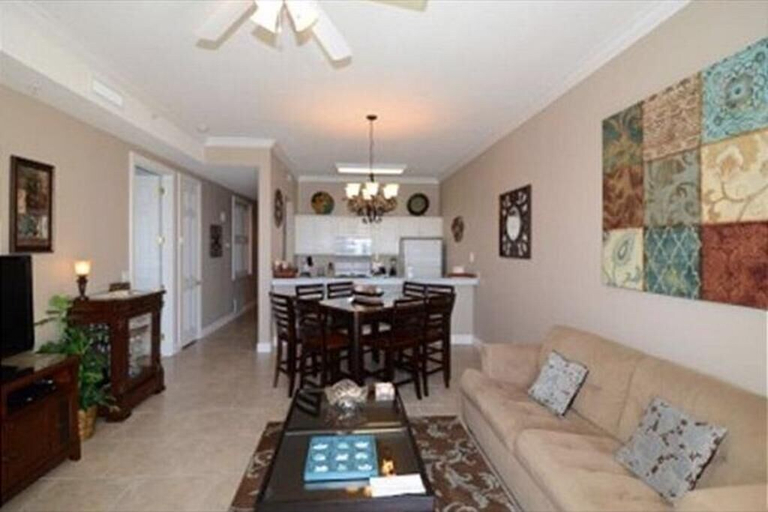 Others 1, Ocean Ritz 2202, Bay