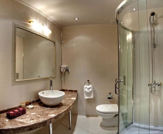 Bathroom 4, Kristel, Varna