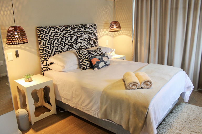 Bedroom 2, Village Square 6, Eden