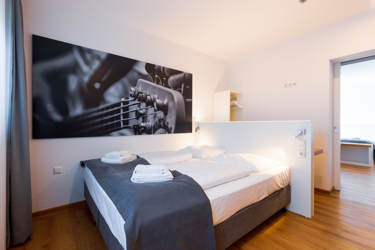 Bedroom 3, mk | hotel münchen max-weber-platz, München