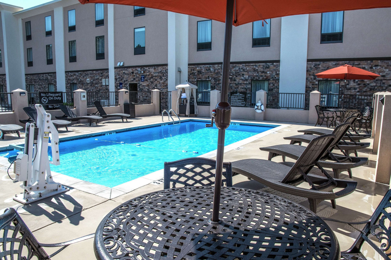 Sport & Beauty 5, Hampton Inn Hartwell, Hart