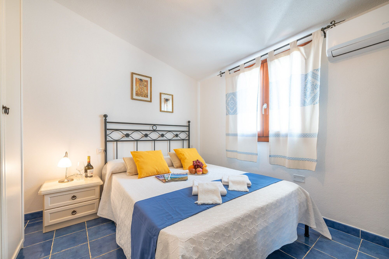 Bedroom 4, AffittaSardegna - Attico Mare, Nuoro