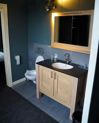 Bathroom 5, Hotel Huis van Bewaring, Almelo