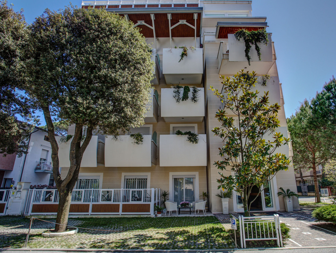 Exterior & Views 2, Aparthotel England, Rimini