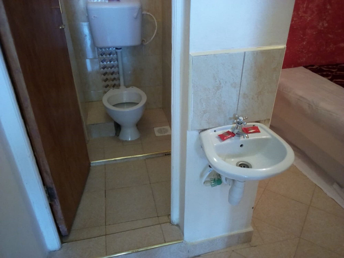 Bathroom, Comi Village Hotel, Naivasha