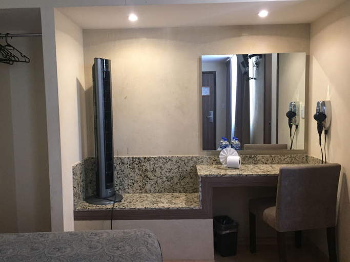 Bathroom 4, Hotel Castropol, Mexico City