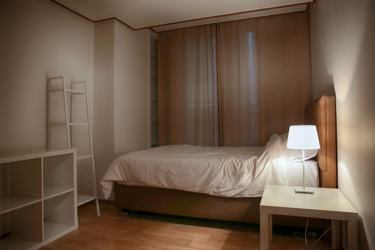 Bedroom 2, Gangnam Stn Luxury Apt, Gangnam