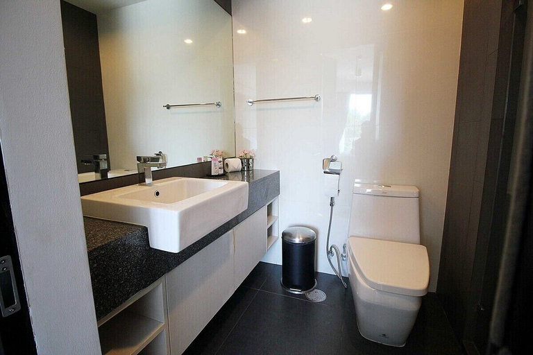 Bathroom, Ideal 1 Bed Apartment at Surin Beach, Phuket Island