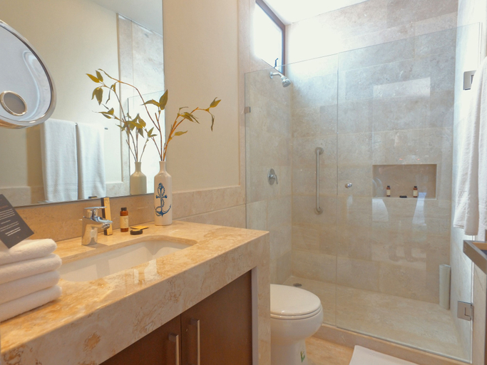 Bathroom 5, Grand Marina Hotel, Telchac Puerto