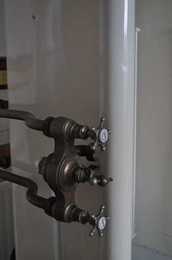 Bathroom 3, Aberley House, Sefton