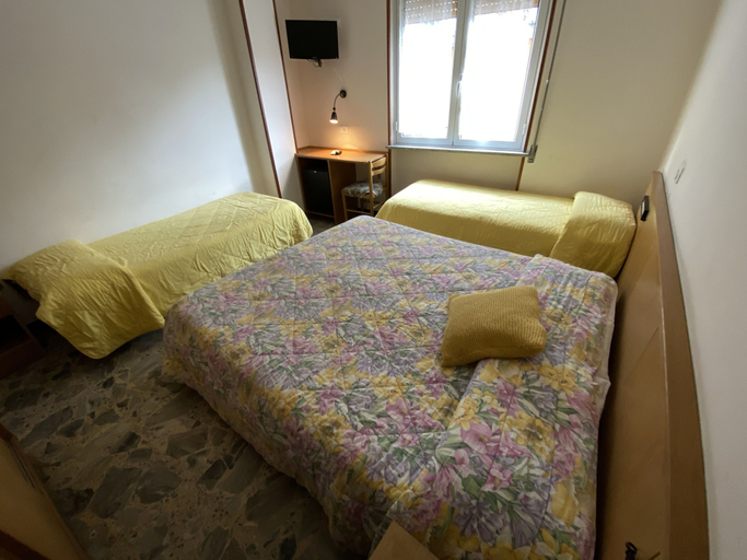 Bedroom 3, Hotel San Marco, Savona