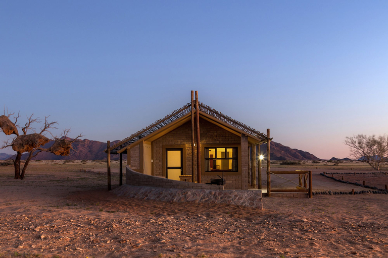 Exterior & Views