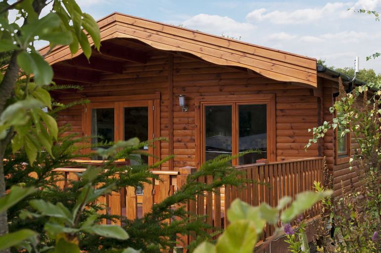 Exterior & Views 2, South Winchester Lodges, Hampshire