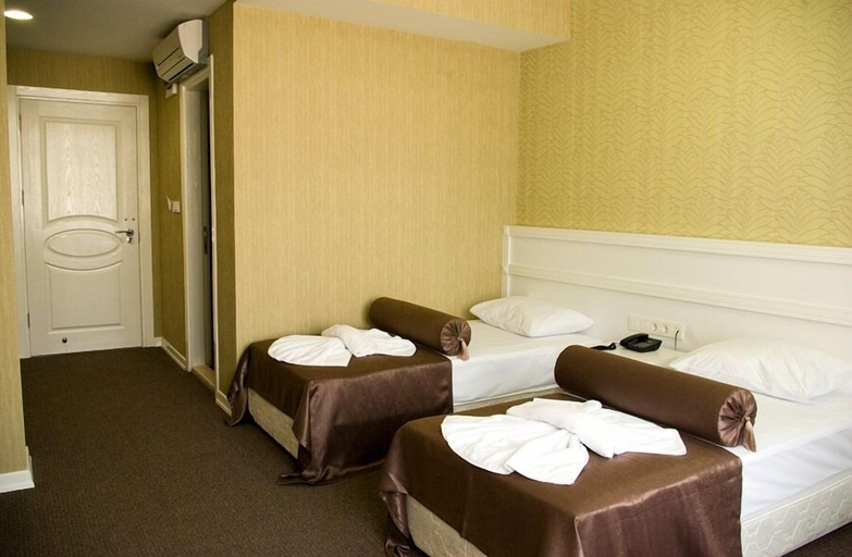 Bedroom 5, Blue Marine Hotel, Tuzla
