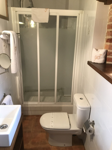 Bathroom 5, Hotel Palacio de Trasvilla, Cantabria
