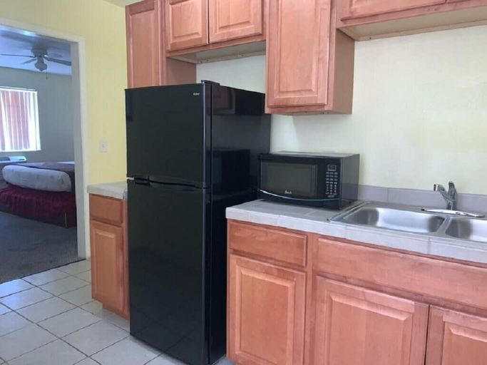 Others 5, Europa Inn & Suites, Riverside