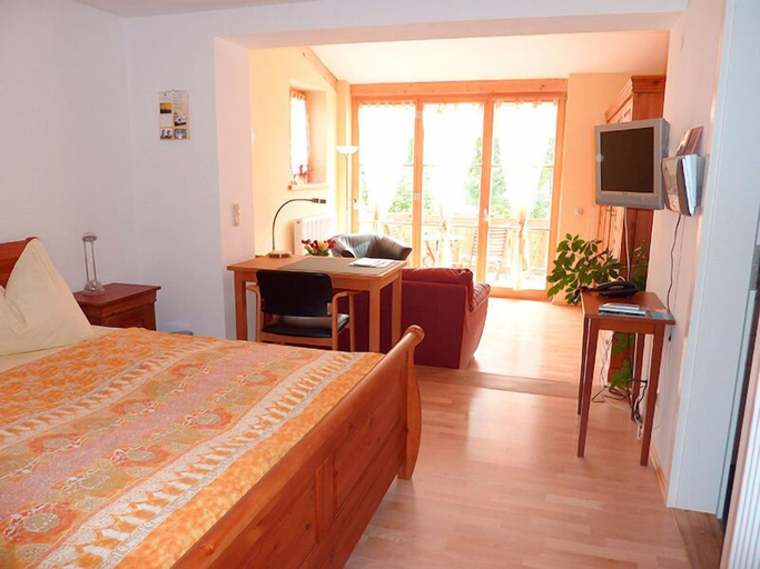 Bedroom 4, Hotel Jäger von Fall, Bad Tölz-Wolfratshausen