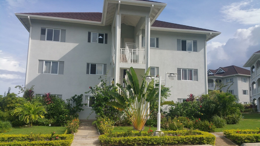Exterior & Views 2, Fern Court Apartment With Oceanic View