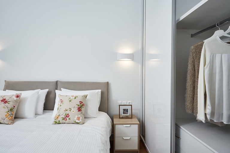 Bedroom 2, Luxurious Spacious Apt next  Hilton Area, Attica