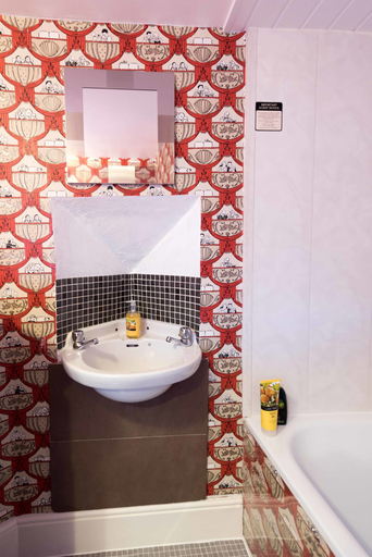 Bathroom 3, Spire House B&B, Wiltshire