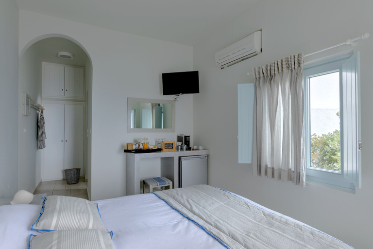 Bedroom 4, Blue Dolphins Apartments & Suites, South Aegean