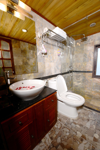 Bathroom, Imperial Classic Cruise Halong, Hạ Long