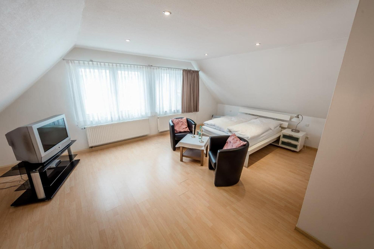 Bedroom 3, Hotel Meyer, Rhein-Erft-Kreis