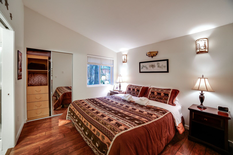 Bedroom 2, 16GS - Hot Tub - BBQ - Pets Ok - Sleeps 2, Whatcom