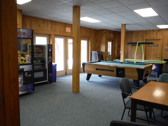 Food & Drinks 5, Rangeley Lake Resort, Franklin