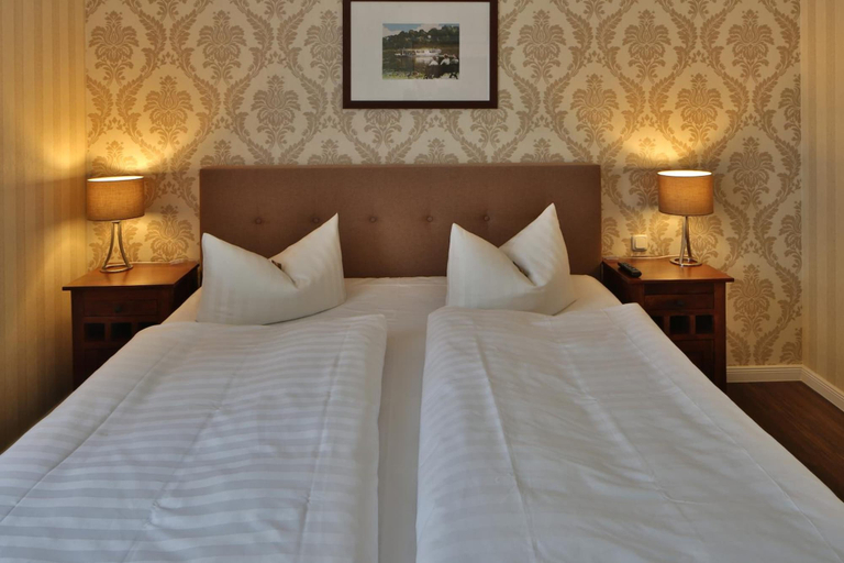 Bedroom 5, Hotel Elefant, Schwerin