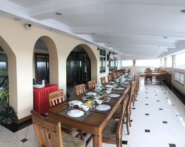 Food & Drinks 5, Grand Laurel Hotel, Yangon