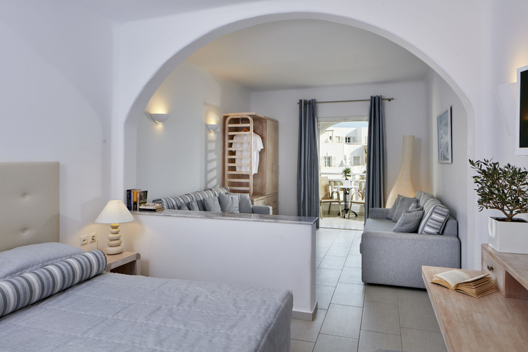 Bedroom 3, Aegean Plaza Hotel, South Aegean