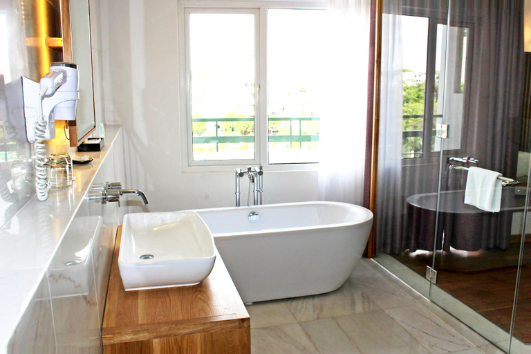 Bathroom 4, Liberty Hotel Saigon Greenview, District 1