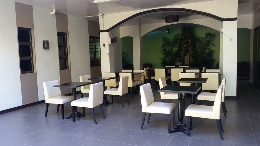 Food & Drinks 4, Residencia Boracay, Malay