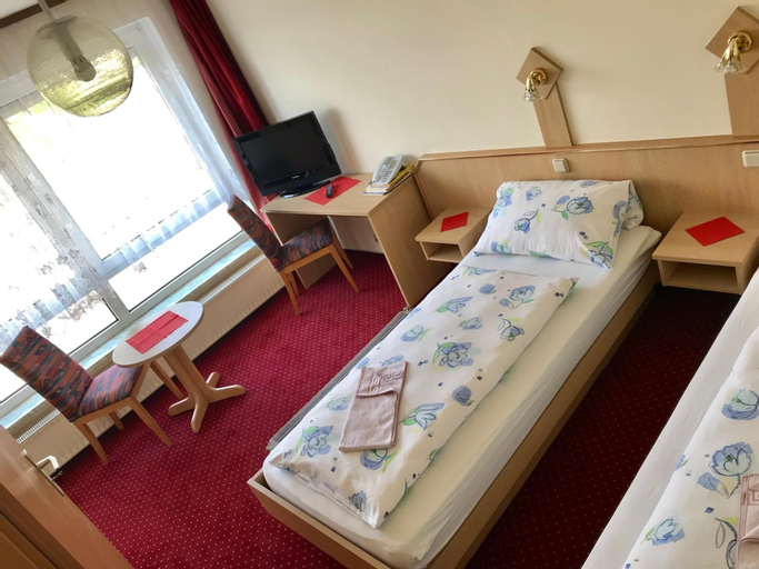 Bedroom 2, Hotel Terminus, Mainz