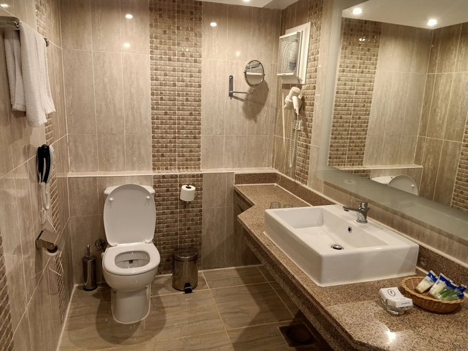 Bathroom 4, Edge Rotana Sea Beach, Sharm el-Sheikh