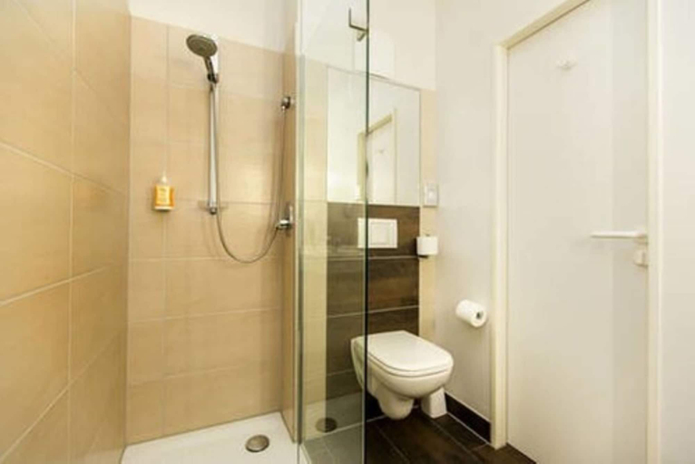 Bathroom 3, Montana Hotel Ellwangen, Ostalbkreis