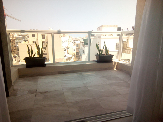 Others 4, The Edge Apartment, Saint Paul's Bay