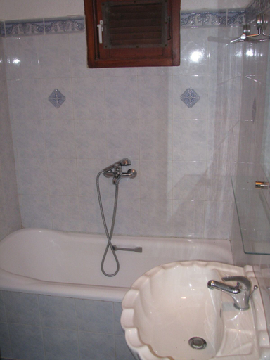 Bathroom 4, Sunrise Apartments, Crete